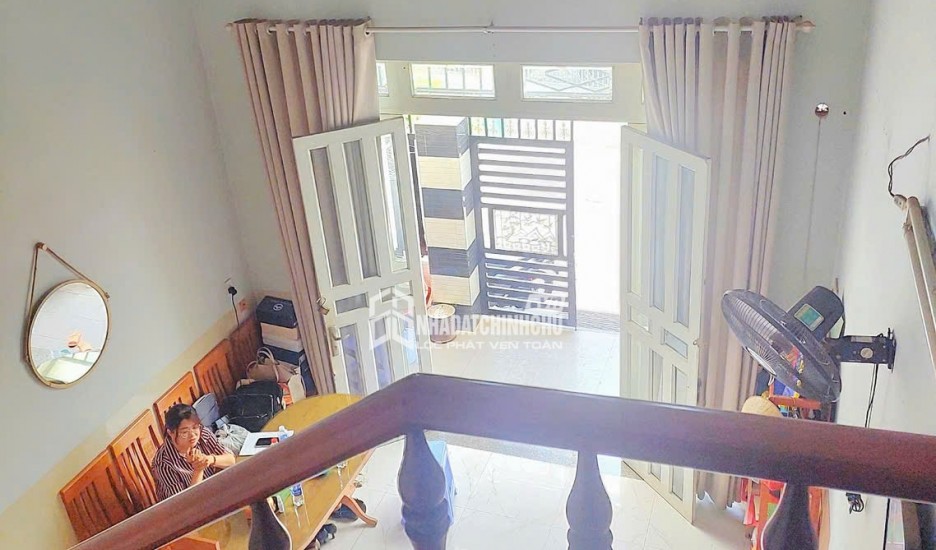 Nhà phố đẹp Linh Xuân - 52m2 -  Nhỉnh 4 tỷ - Hẻm 6m – Ôtô đậu trước nhà